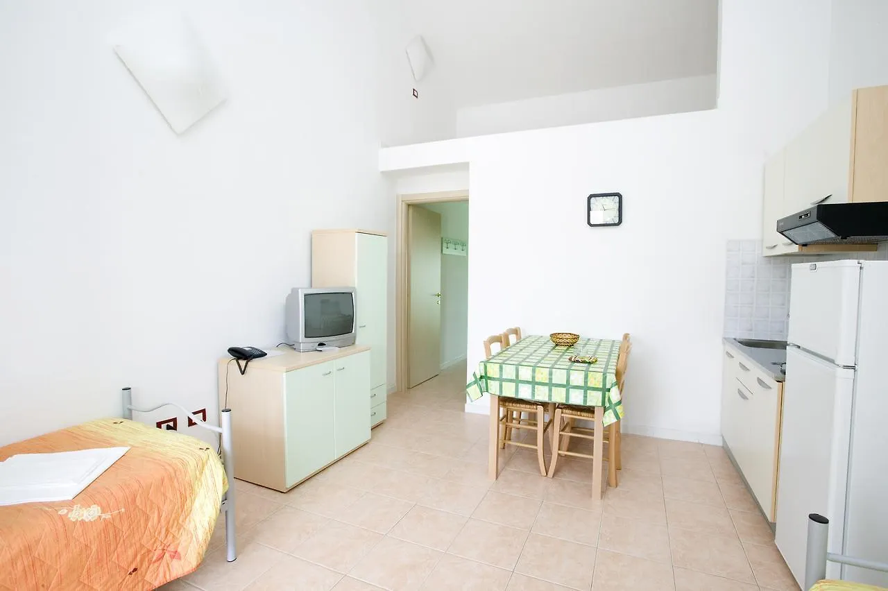 Long Beach Village Residence Sul Mare Spiaggia Privata Inclusa Lido Adriano 2*,